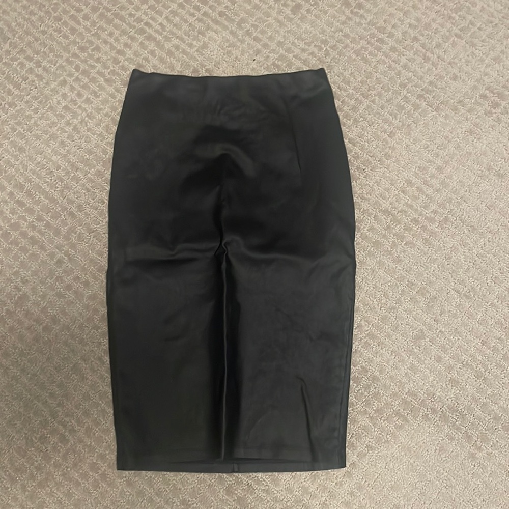 Faux Leather Midi Skirt color black 🖤